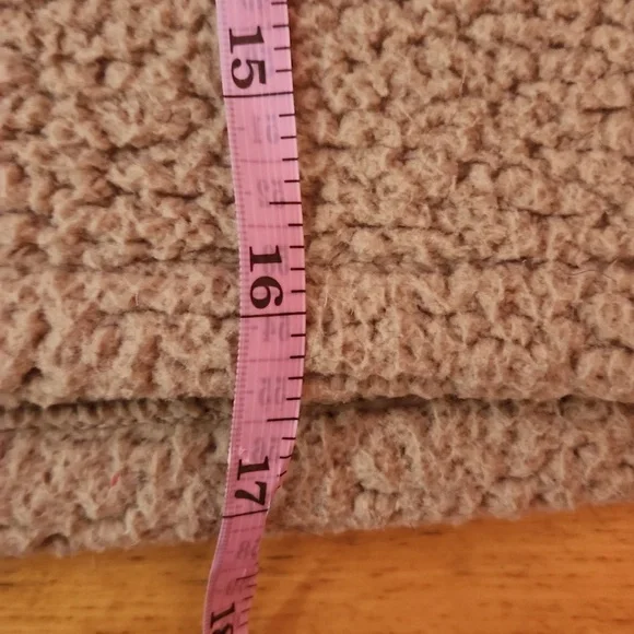 Banana Republic teddy sweater - Picture 6 of 8